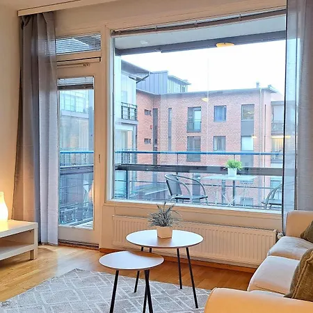 Kotimaailma - Saunallinen Kaksio Koskinaekymaellae - Verstaankatu